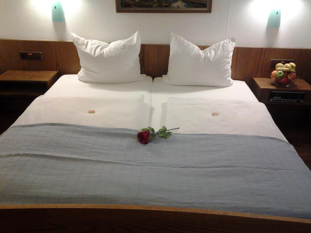 S&L Hotel Neuss Eksteriør billede