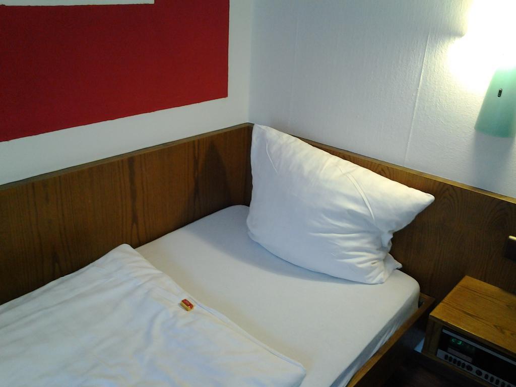 S&L Hotel Neuss Eksteriør billede