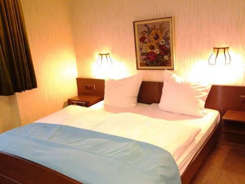 S&L Hotel Neuss Eksteriør billede